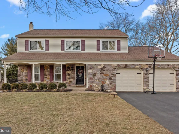 60 Henley Dr, Feasterville Trevose, PA 19053