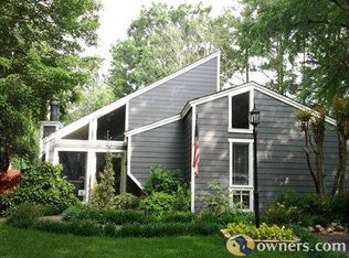 5209 Saddle Ct, Raleigh, NC 27609