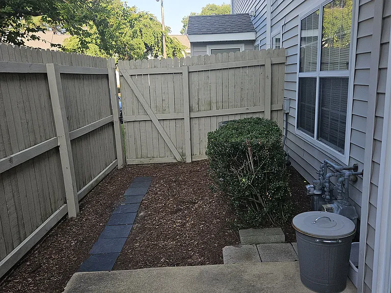 5110 Cypress Point Cir #102 — Photo 10