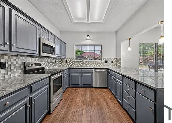 7105 Alissa Dr — Photo 11