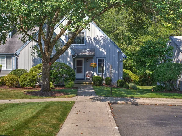 48 Gate Ridge Road #48, Fairfield, CT 06825