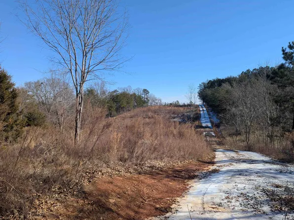 440 Old Melvin Hill Rd, Campobello, SC 29322