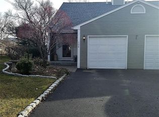 104 Arbor Dr, Providence, RI 02908