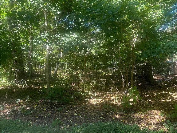 2nd image of 8 Shell Road