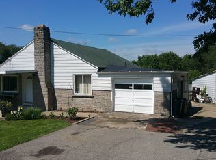 204 Foxwood Rd, Coraopolis, PA 15108