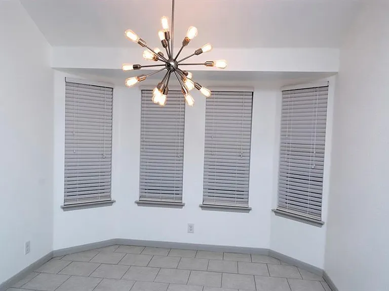 107 Tanglewood Ln — Photo 11