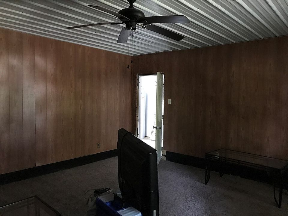 2nd image of 205 Sunset Rd