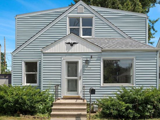 7205 41st AVENUE, Kenosha, WI 53142