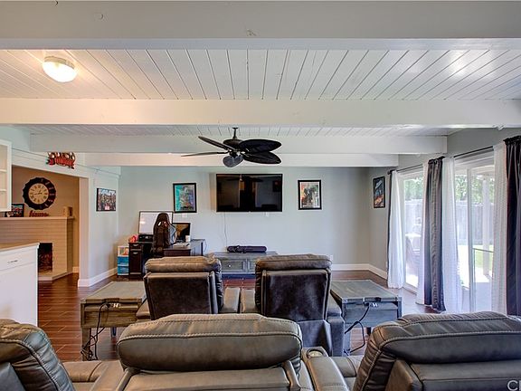 3rd image of 658 Juniper Ave