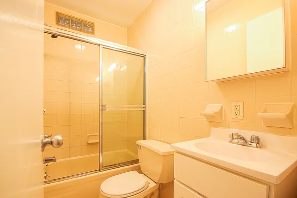 Rented by Highline Residential | media 7