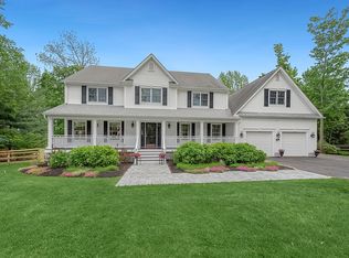 29 Caroline Ave, Setauket, NY 11733