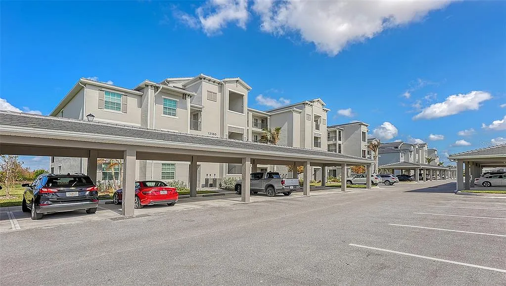 2 bed, 2.0 bath, 1283 sqft, $6,000 — Photo 3
