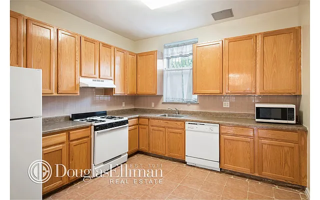 Rented by Douglas Elliman | media 2