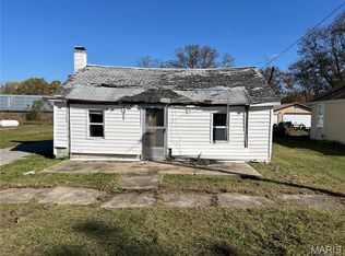 114 Oak St, Gasconade, MO 65061