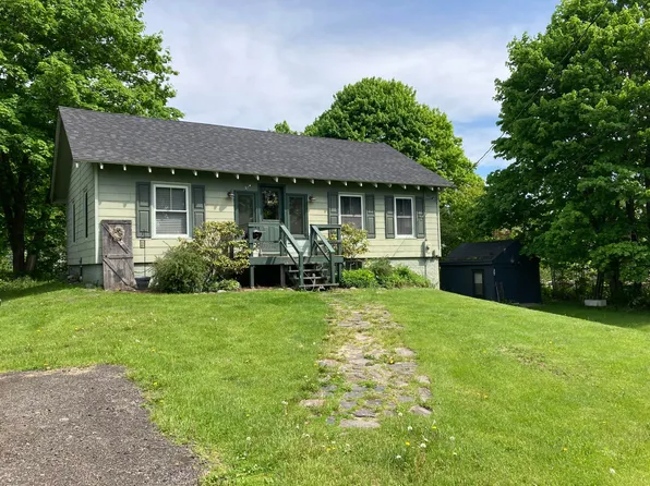 29 Prescott Street, Rockland, ME 04841