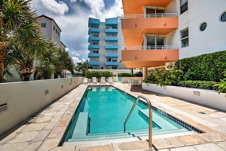 1st image of 1717 N Bayshore Dr APT 1947