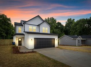 3630 Old Vineyard Rd, Winston Salem, NC 27104