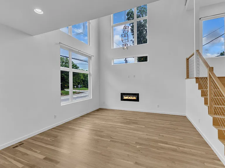 304 S Tarboro St — Photo 21