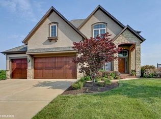 6720 NW 104th St, Kansas City, MO 64154