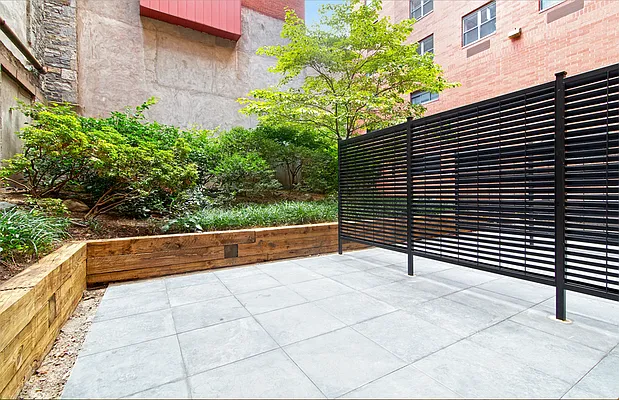 Rented by REAL New York | media 38