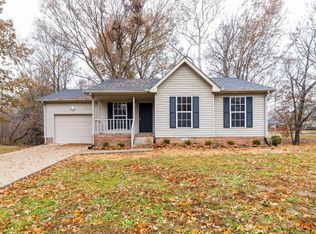 2810 Hinson Rd, Woodlawn, TN 37191