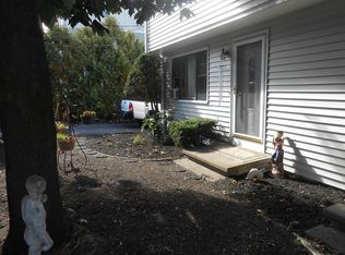 118 How St, Haverhill, MA 01830