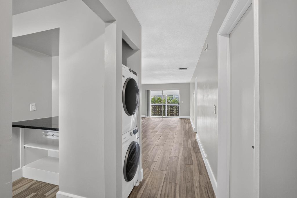 801 Pine Drive #12, photo 2