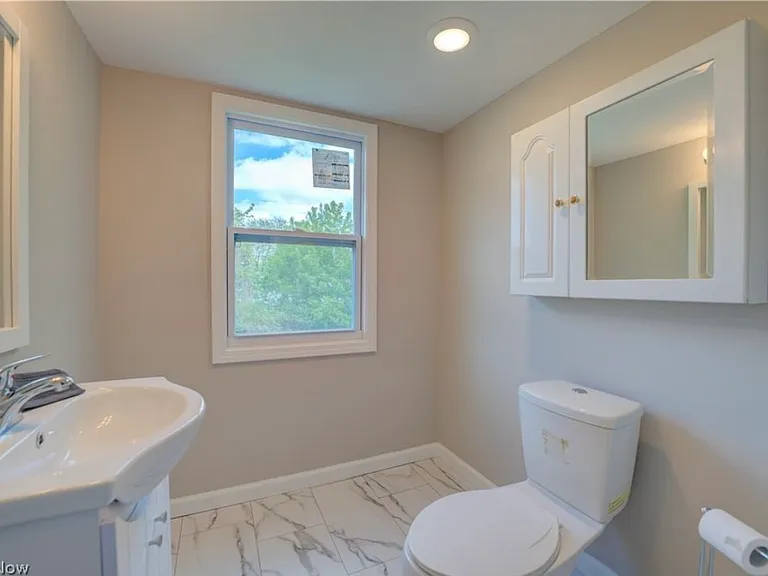 357 Erie Rd — Photo 25