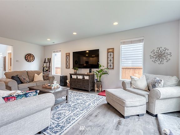 4th image of 137 Pickford Pl SW