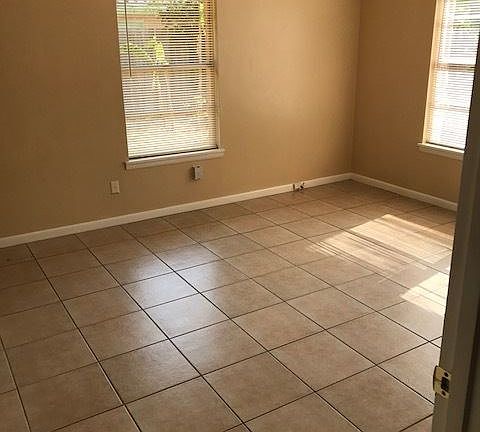 3rd image of 1506 Vine Ave