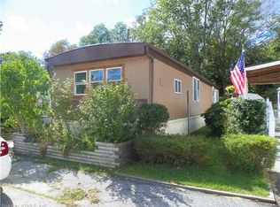 16 Terrace Dr, Waterford, CT 06385