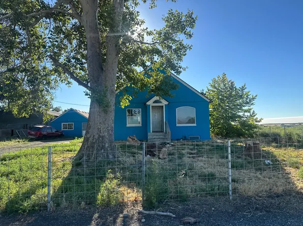 301 Kings Ln, Wapato, WA 98951