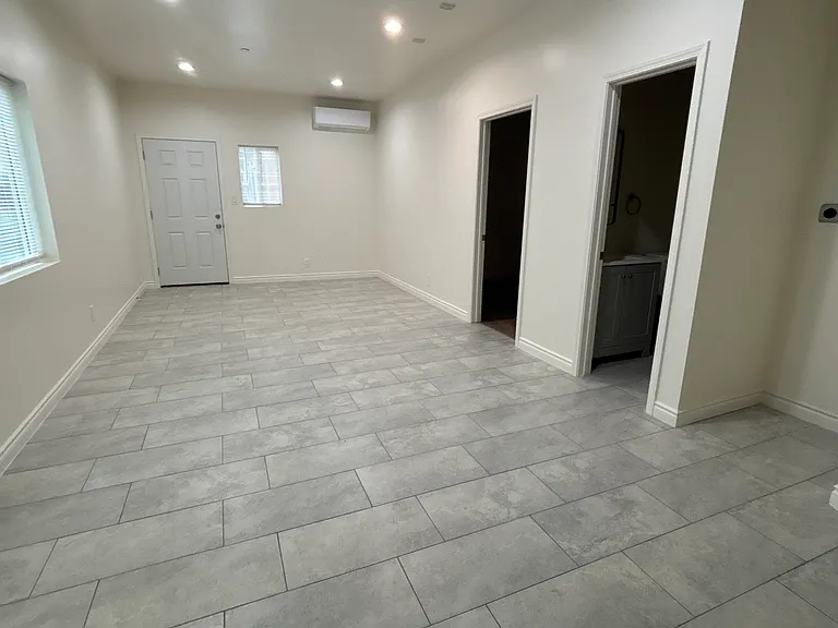 1517 Acacia #A — Photo 7