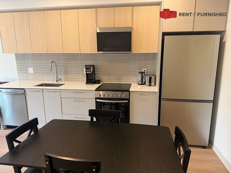 1529 Oxford St #220 — Photo 1