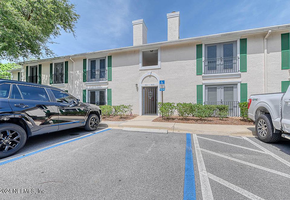 1st image of 13715 RICHMOND PARK Drive N #501