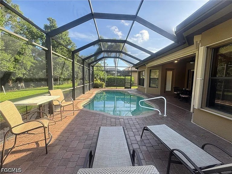 11848 Rosalinda Ct — Photo 31
