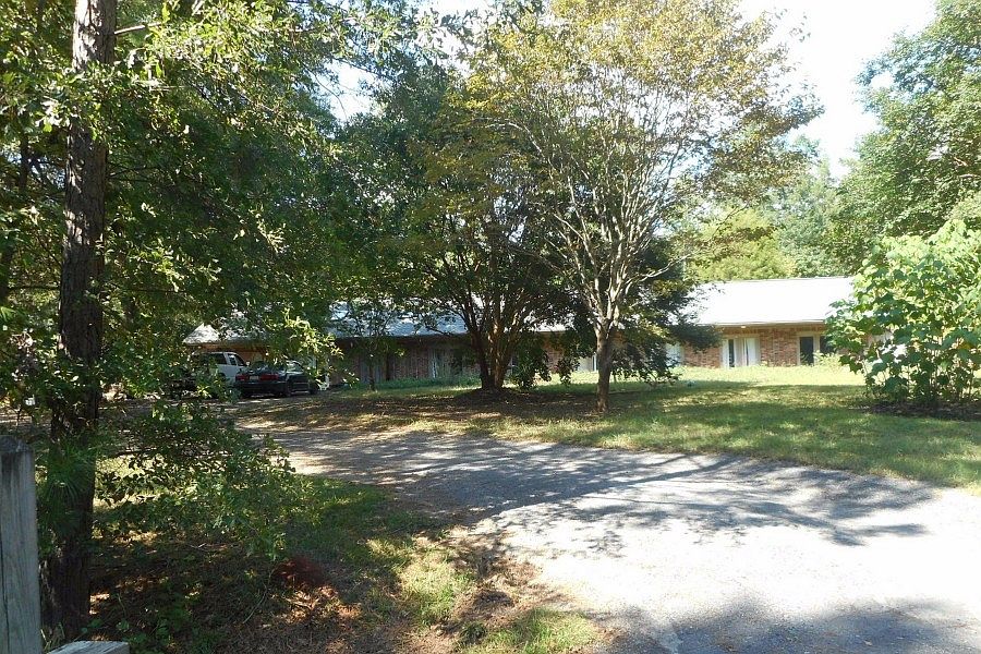 2nd image of 111 Warner Woods Rd
