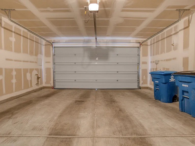 9770 Redwood Cascade St — Photo 27