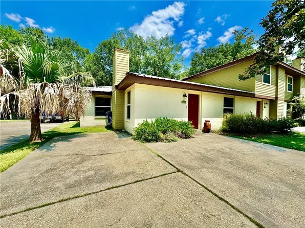 706 Colbert St APT D, Mandeville, LA 70448