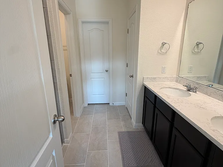 1541 Harrongton Way — Photo 17