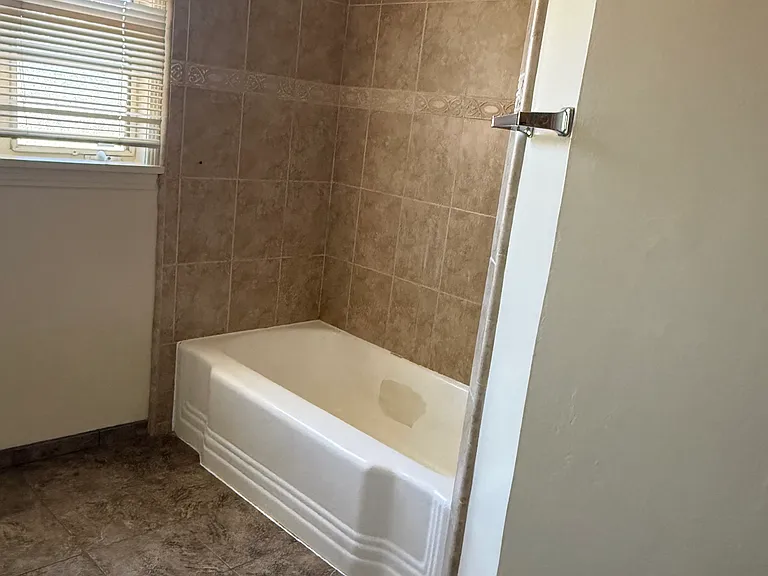153 E Pasadena St — Photo 19