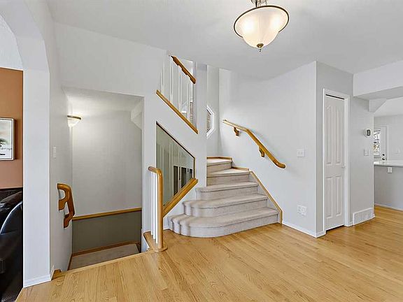 3rd image of 532 S 54th Ave SW