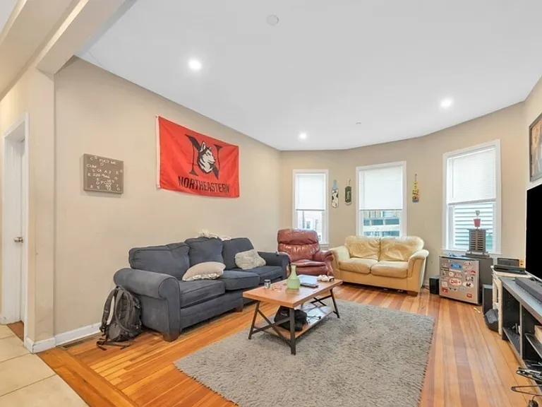 228 Calumet St #1A — Photo 3