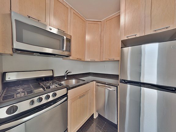 4th image of 236 E 36th St APT 10K