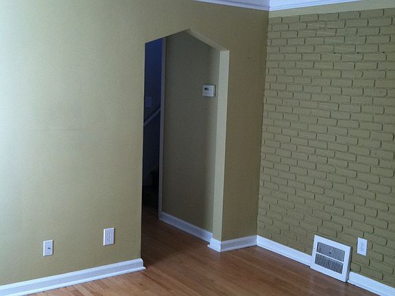 2nd image of 1085 Highland Ave
