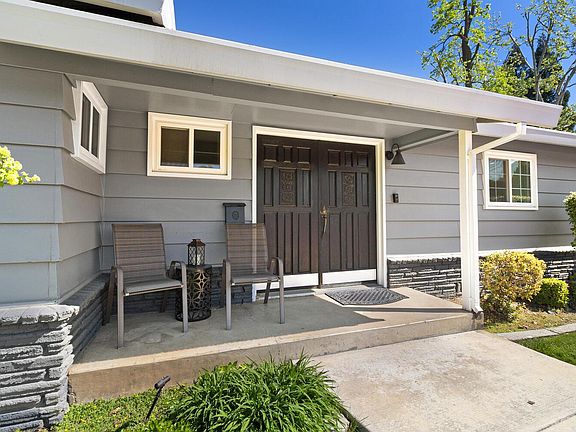 4th image of 2032 Mission Ave