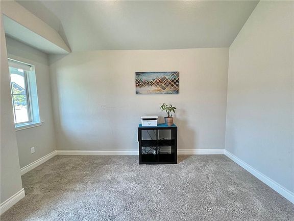 4th image of 2724 Grizzly Way