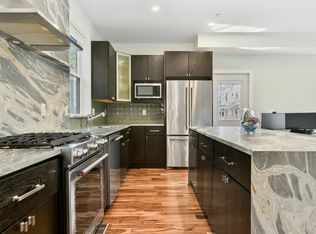 18 Granfield Ave UNIT 1, Roslindale, MA 02131