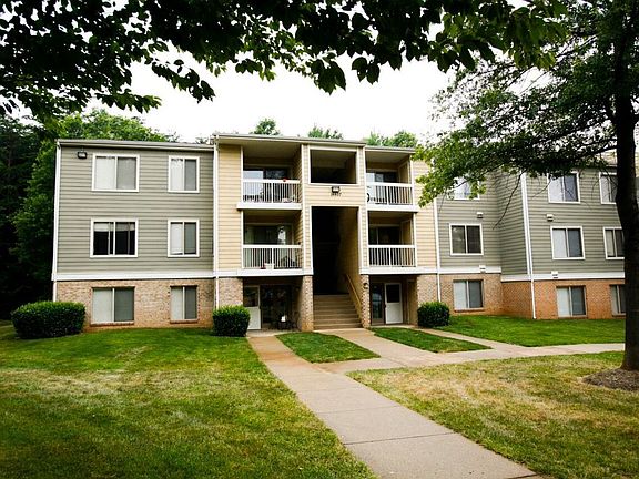 2nd image of 14397 Westminister Ln APT 32
