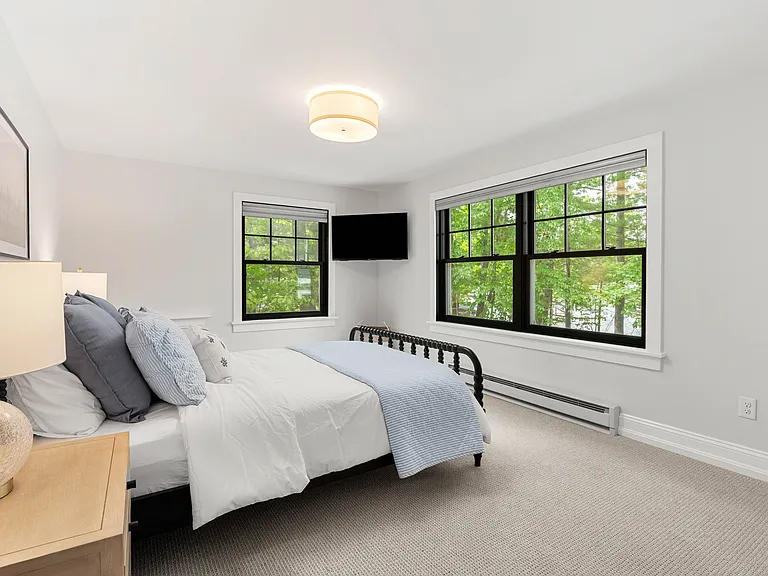 6 Sagamore Grv — Photo 42